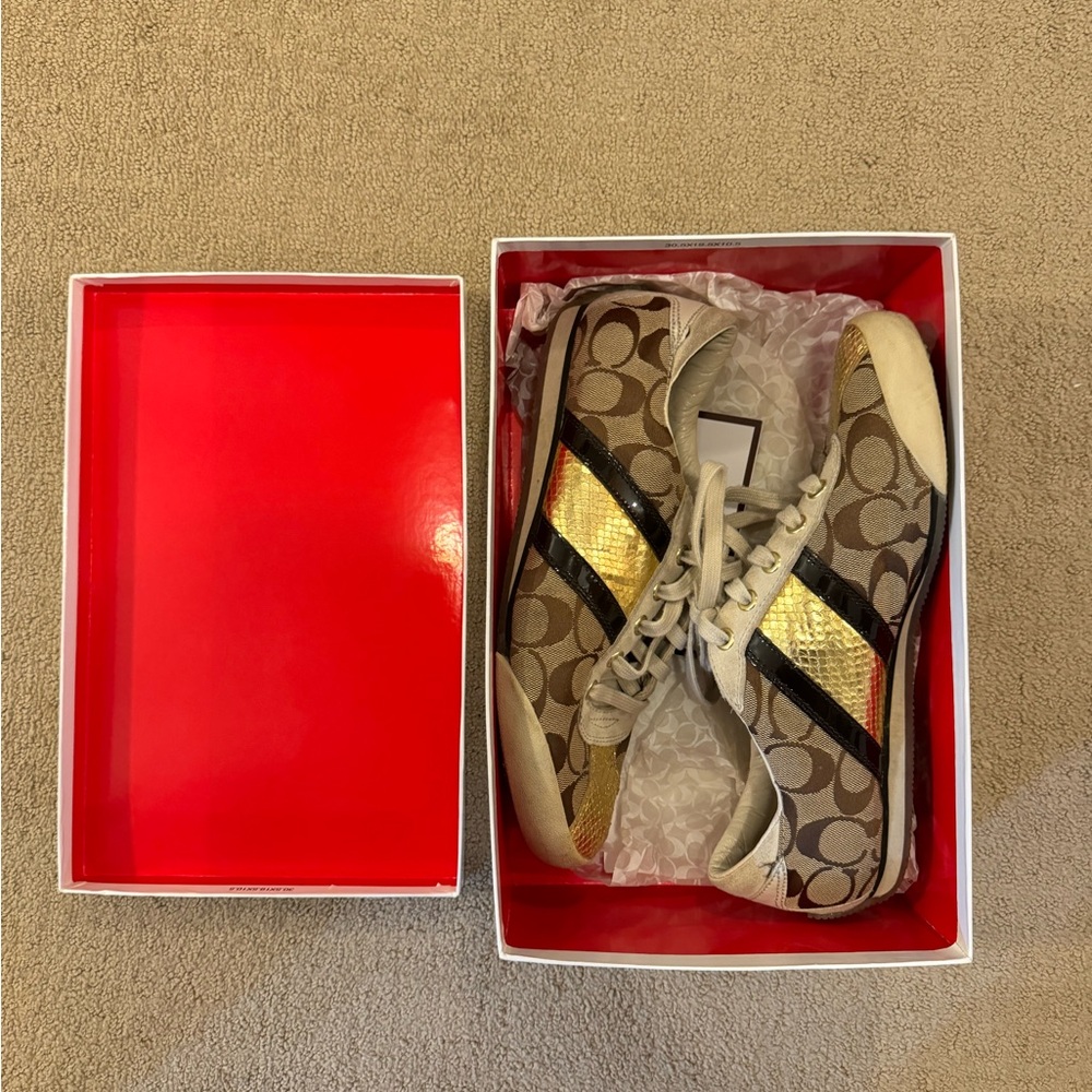 COACH tennis shoes Size 10